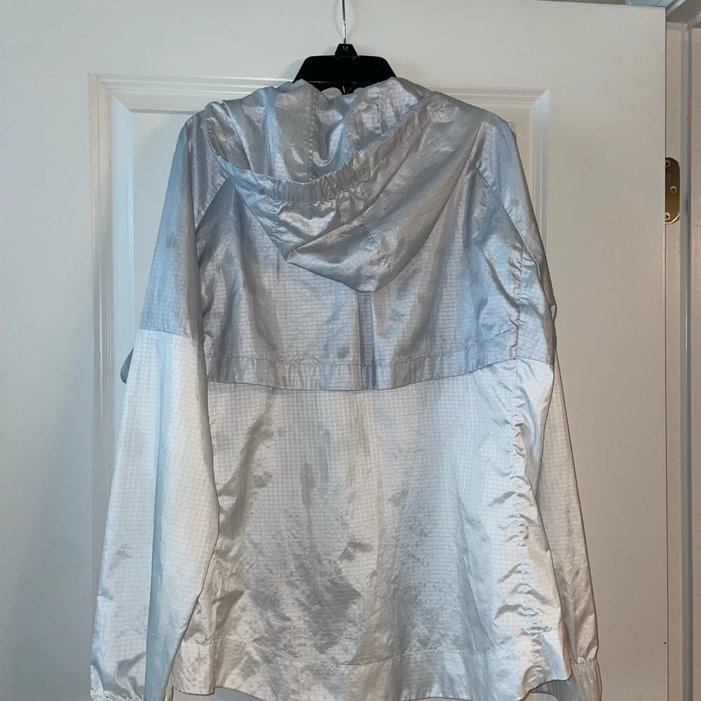 Nike Windbreaker - Picture 3 of 3